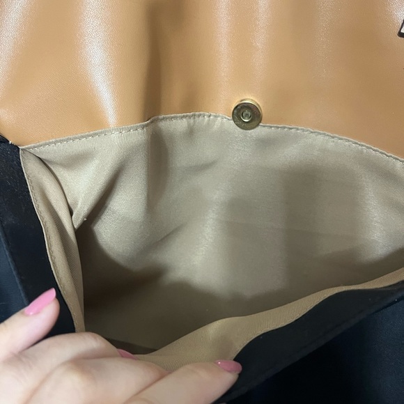 Large Travel Bag - Picture 7 of 7